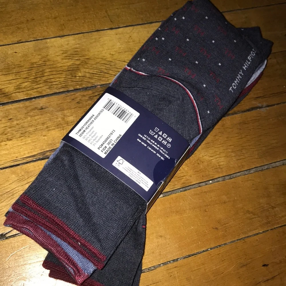 Tommy Hilfiger Men's Crew Socks Pack in Charcoal Gray & Burgundy Accents